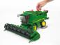 Preview: Bruder Spielfahrzeug Landwirtschaft Erntemaschine John Deere Mähdrescher T670i 02132