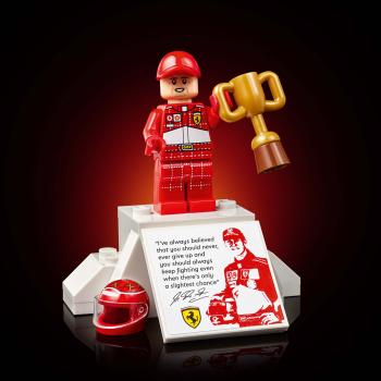 LEGO® Icons Ferrari F2004 und Michael Schumacher 735 Teile 11375