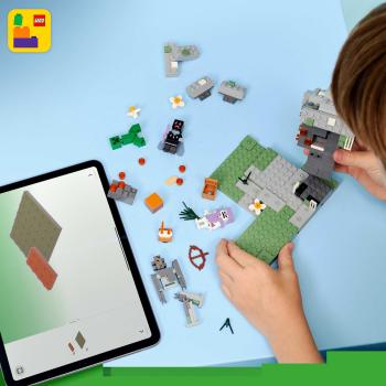 LEGO® Minecraft™ Blasser Garten 243 Teile 21586