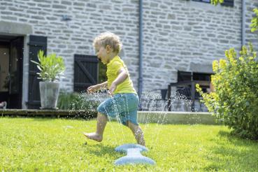 Smoby Outdoor Wasser Spielzeug Garten Splashy Way spritziger Wassersprenger 7600820702