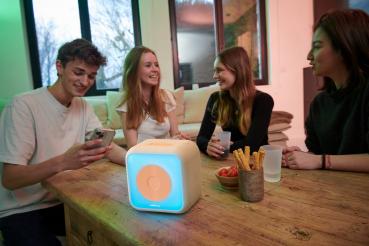 Bigben Bluetooth portabler Lautsprecher Party Karaoke Disco Licht 2 Mikrofone peach AU389159