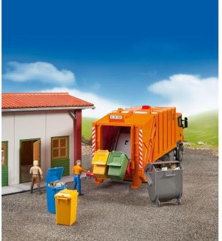 Bruder Spielfahrzeug Nutzfahrzeug Müllabfuhr Zubehör Mülltonnen-Set (3 kleine, 1 große Tonne) 02607