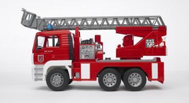 Bruder Spielfahrzeug Feuerwehr MAN TGA Feuerwehr Drehleiter Wasserpumpe und L+S Modul 02771