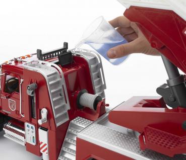 Bruder Spielfahrzeug Feuerwehr MACK Granite Feuerwehr mit Drehleiter, Wasserpritze, L+S Modul 02821