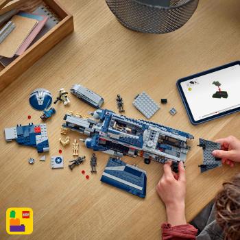 LEGO® Star Wars™ MTT™ der Separatisten in der Schlacht Felucia 976 Teile 75435