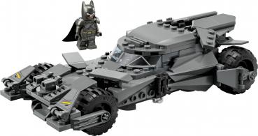 Preview: LEGO® DC Universe Super Heroes™ Batman vs. Superman Batmobil 220 Teile 76331
