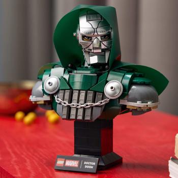 LEGO® Marvel Super Heroes™ Doctor Doom Büste 379 Teile 76345