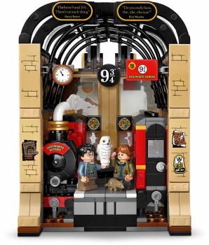 LEGO® Harry Potter™ Buchstütze: Hogwarts™ Express 832 Teile 76450
