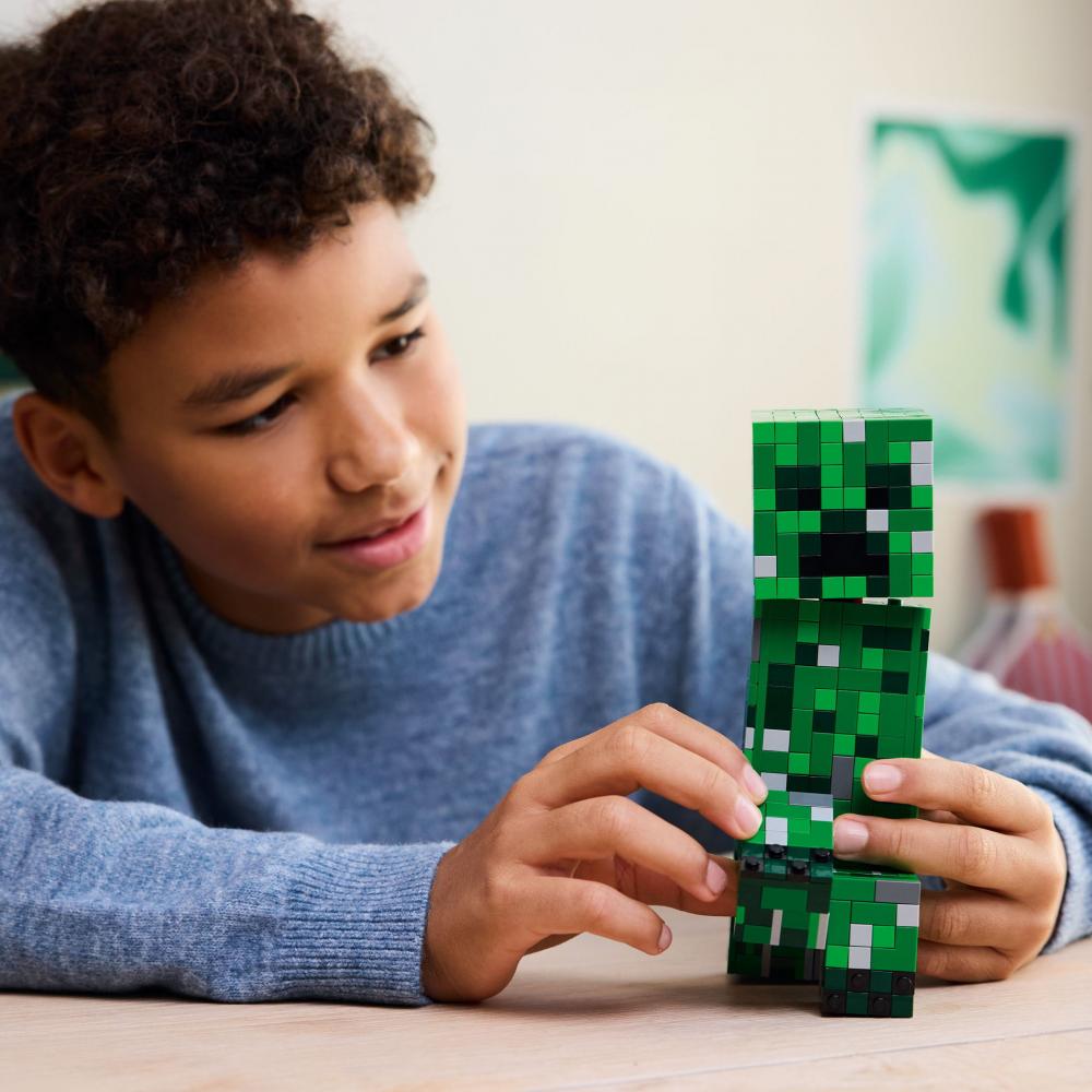 LEGO® Minecraft™ Der Creeper™ 665 Teile 21276