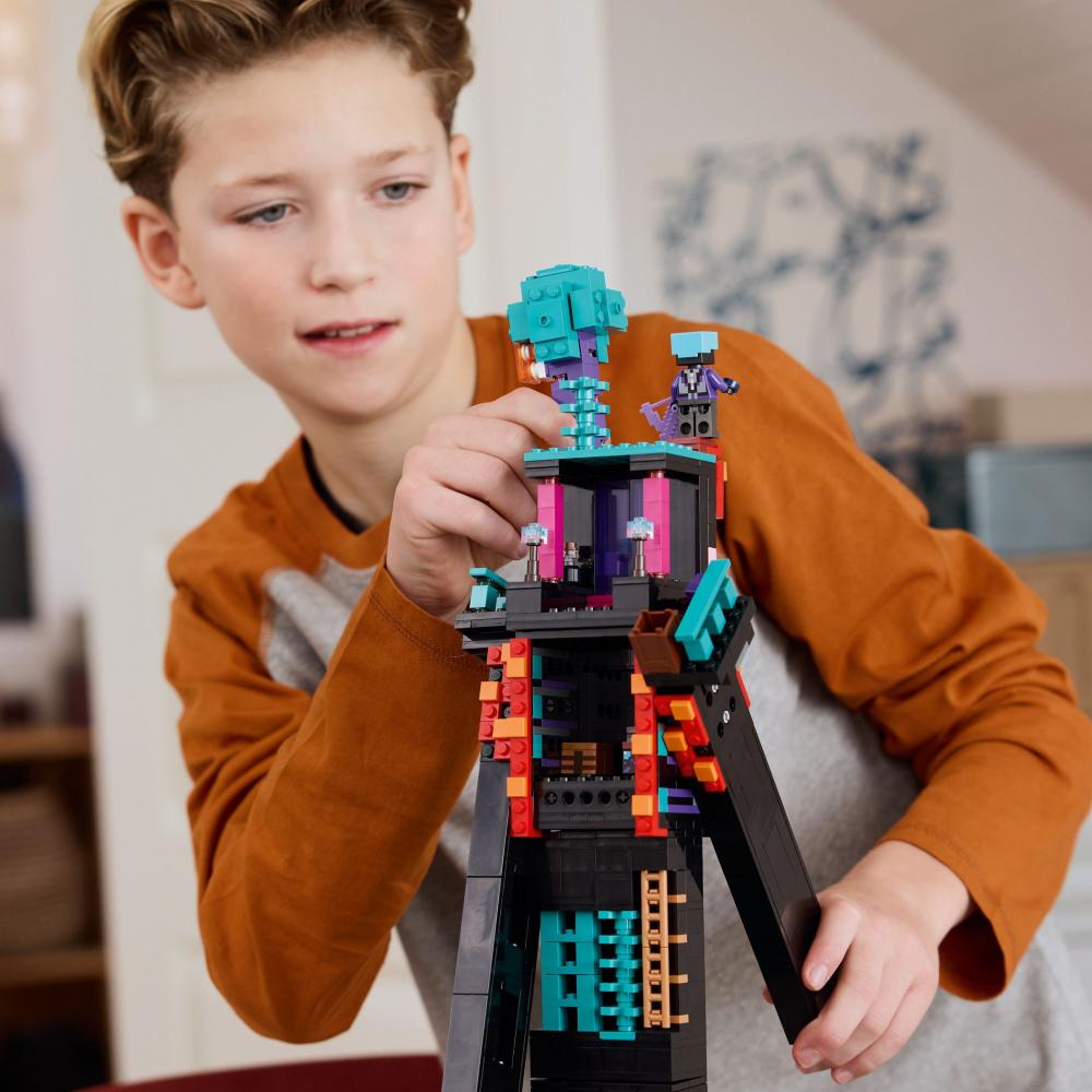 LEGO® Minecraft™ Der Enderman-Turm 867 Teile 21279