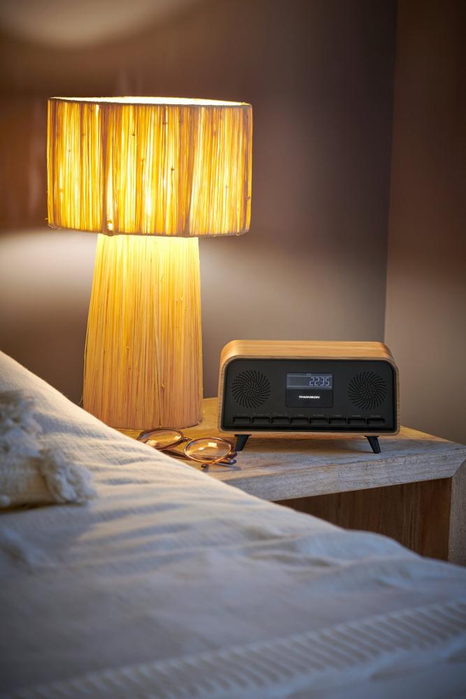 Thomson Bluetooth Radiowecker RT850BT Retro-Eleganz schwarz Holz TH388916
