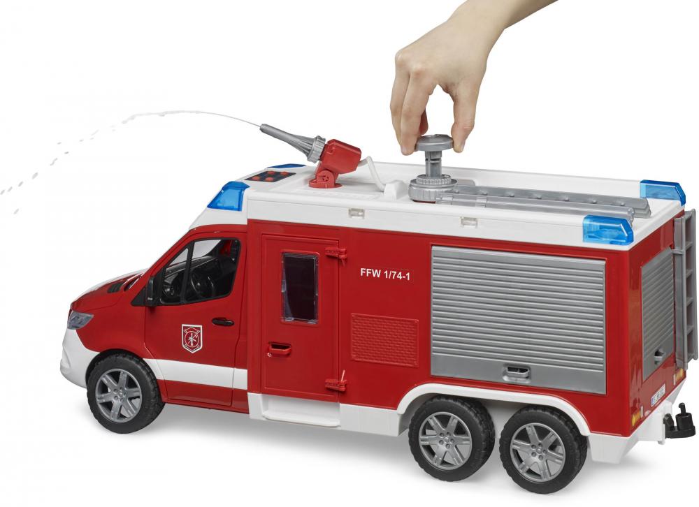 Bruder Spielfahrzeug Feuerwehr MB Sprinter Feuerwehrrüstwagen mit Light + Sound Modul 02680