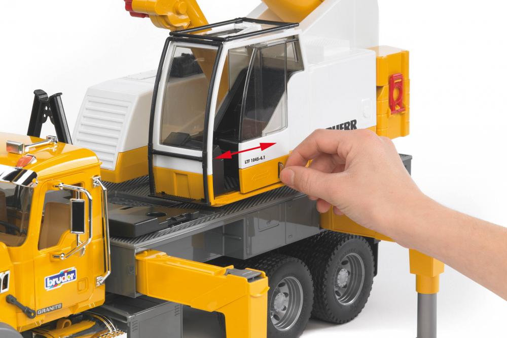Bruder Spielfahrzeug Baustelle Kran MACK Granite Liebherr Kran-LKW 02818