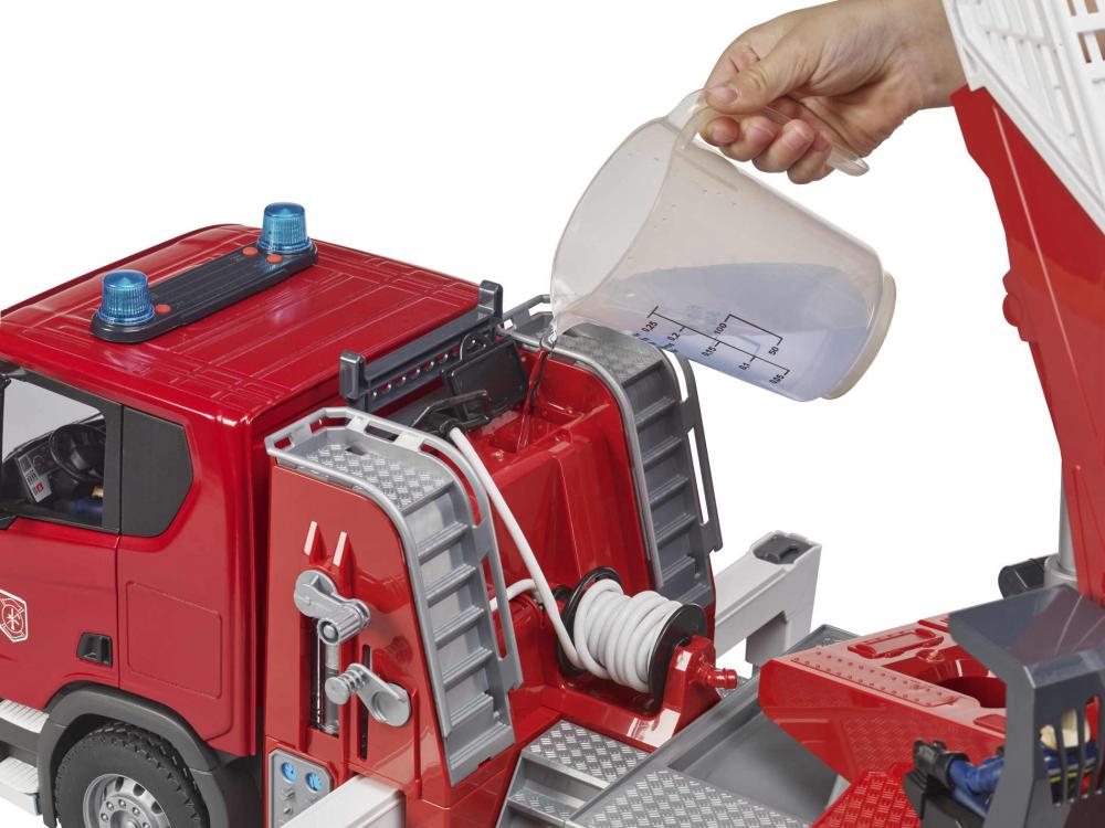 Bruder Spielfahrzeug LKW Scania Super 560R Feuerwehr mit Drehleiter, Wasserpumpe, L+S Modul 03591