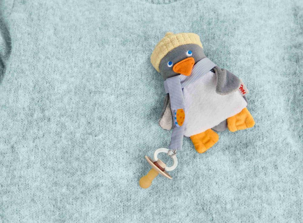 HABA Babywelt Schnullerkette Schnullertier Pinguin 2013404001