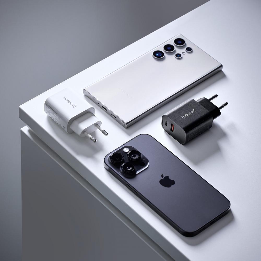 Intenso Ladegerät Power Adapter 30 Watt W30AC 1x USB-A + 1x USB-C für 2 Geräte schwarz