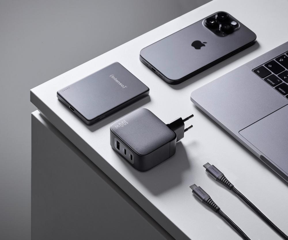 Intenso Ladegerät Power Adapter W100ACC GaN + C520C Kabel 2x USB-C 1x USB-A für 3 Gerät schwarz