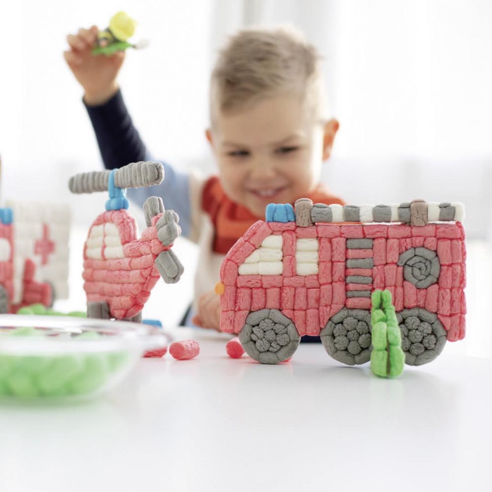 PlayMais Bastel Kreativität Classic 4 verschiedene Karten mit Firetruck Feuerwehr 160849
