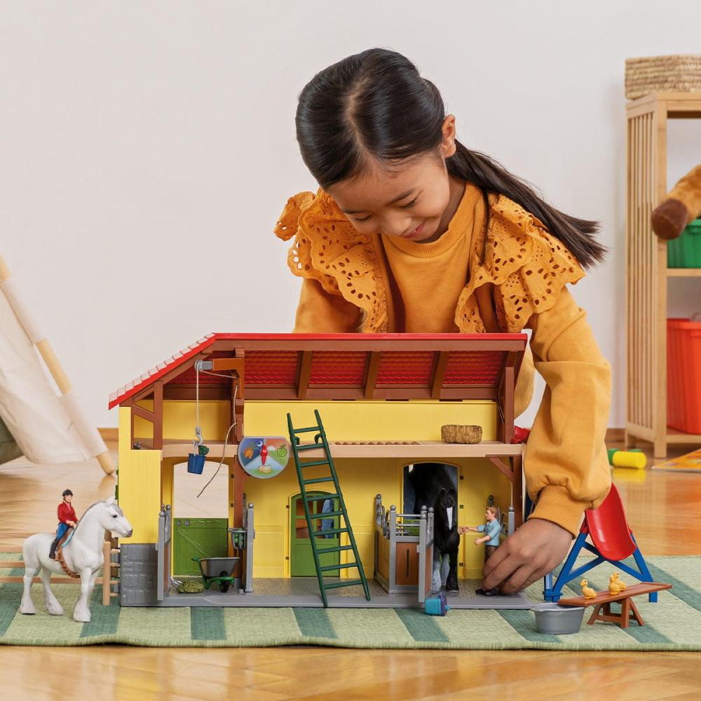 Schleich FARM WORLD Pferdestall Set 82 Teile 42485
