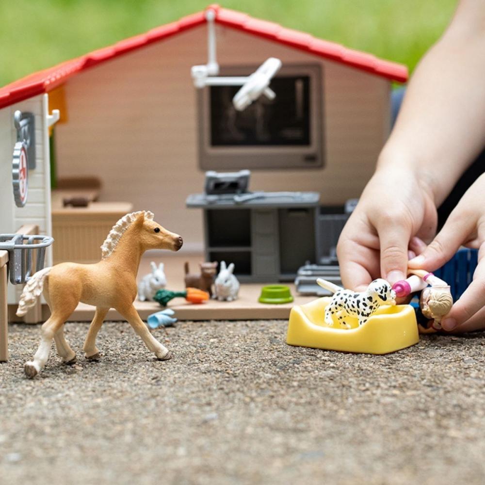 Schleich FARM WORLD Tierarzt-Praxis mit Haustieren Set 43 Teile 42502