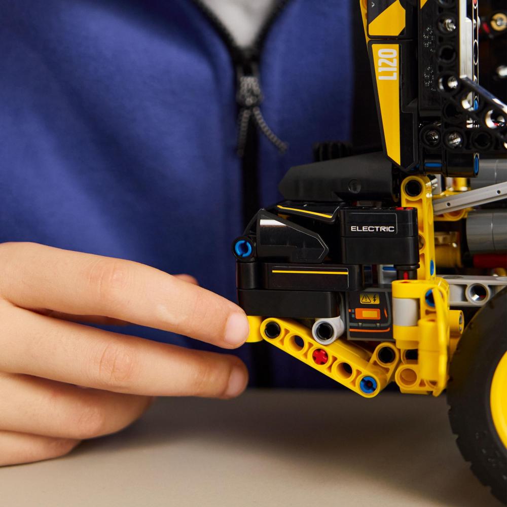 LEGO® Technic Volvo L120 Electric Radlader 973 Teile 42209