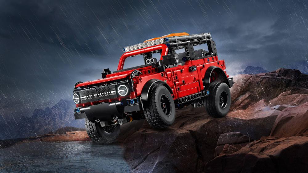 LEGO® Technic Ford Bronco® Offroader 943 Teile 42213