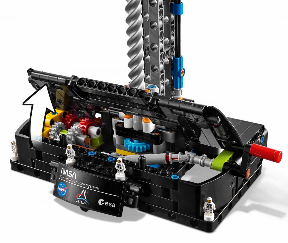 LEGO® Technic NASA Artemis SLS-Schwerlastrakete 632 Teile 42221
