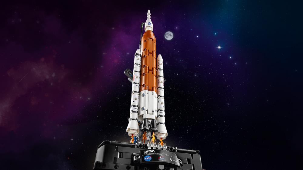 LEGO® Technic NASA Artemis SLS-Schwerlastrakete 632 Teile 42221