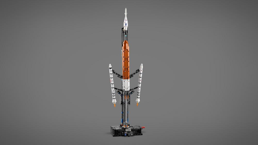 LEGO® Technic NASA Artemis SLS-Schwerlastrakete 632 Teile 42221