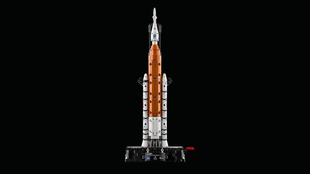 LEGO® Technic NASA Artemis SLS-Schwerlastrakete 632 Teile 42221