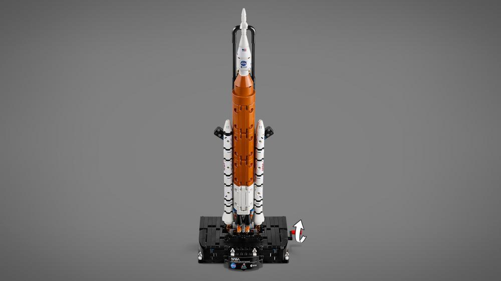 LEGO® Technic NASA Artemis SLS-Schwerlastrakete 632 Teile 42221