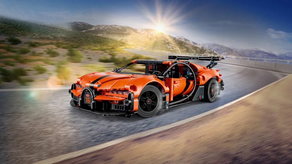 LEGO® Technic Bugatti Chiron Pur Sport Hypercar 771 Teile 42222