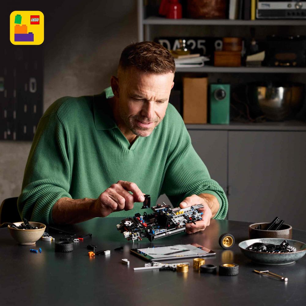 LEGO® Technic 1966 Ford GT40 MKII Rennwagen 793 Teile 42223