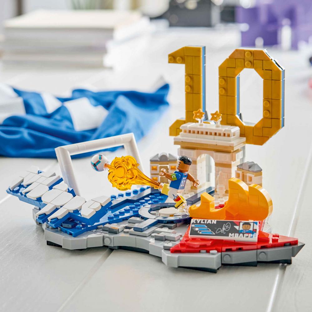 LEGO® Editions Football Kylian Mbappé - Fußball-Highlights 490 Teile 43013