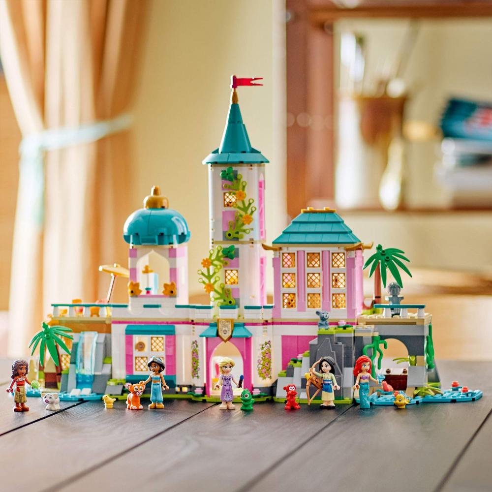 LEGO® Disney Princess Prinzessinnenschloss mit Haustieren 787 Teile 43267