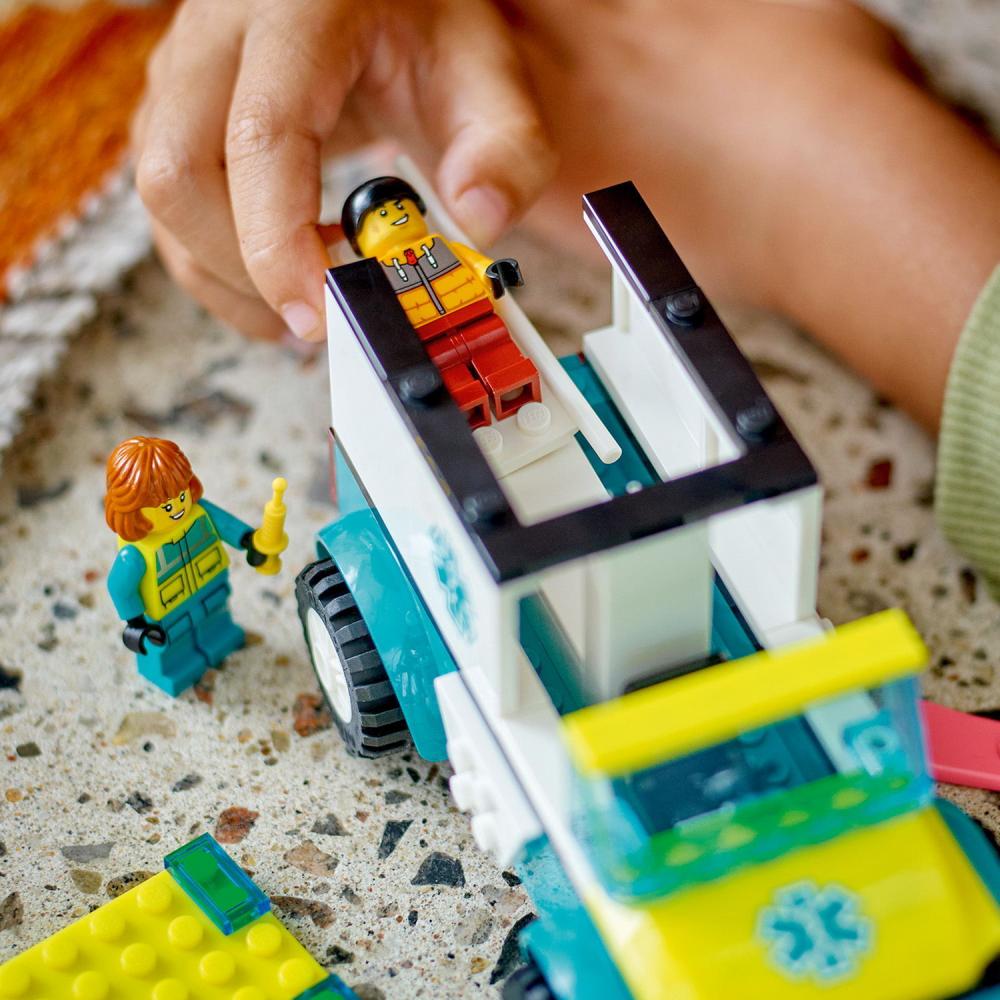 LEGO® City Great Vehicles Rettungswagen und Snowboarder 79 Teile 60403