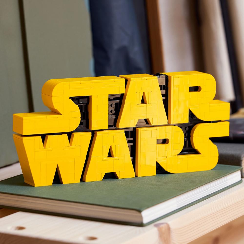 LEGO® Star Wars™ Star Wars™ Logo aus LEGO Steinen 700 Teile 75407