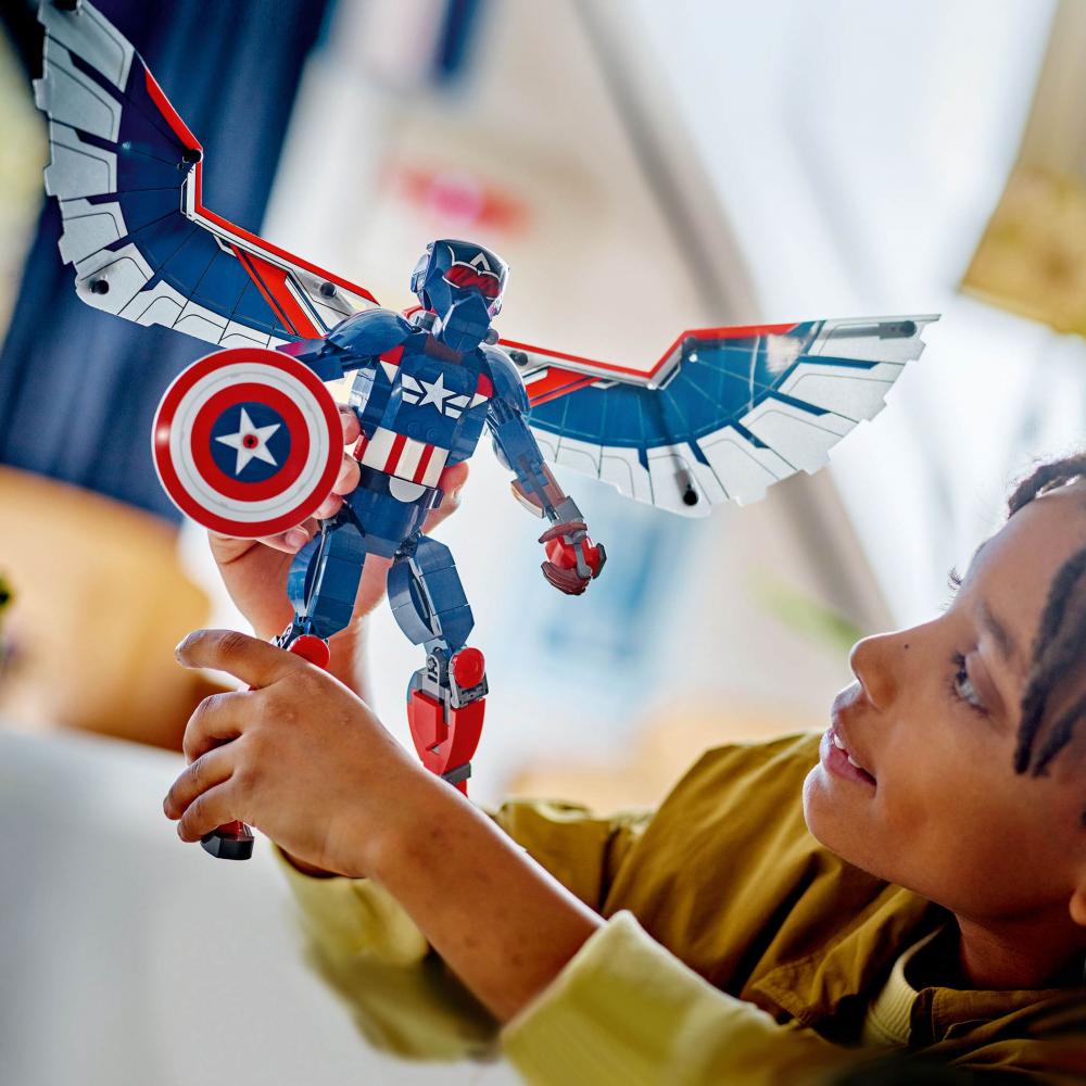 LEGO® Marvel Super Heroes™ New Captain America Baufigur 359 Teile 76296