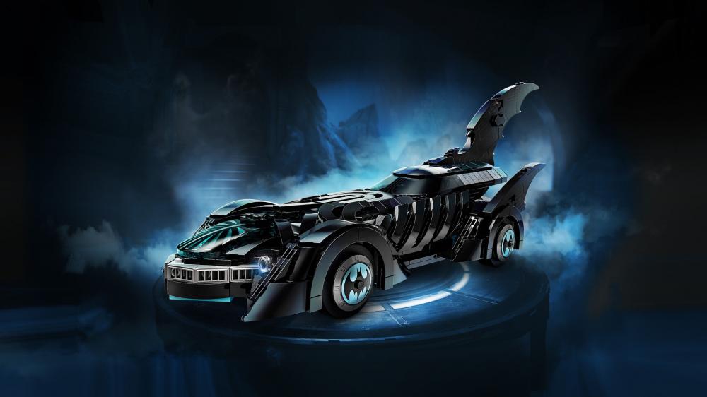 LEGO® DC Universe Super Heroes™ Batman Forever™ Batmobil 909 Teile 76304