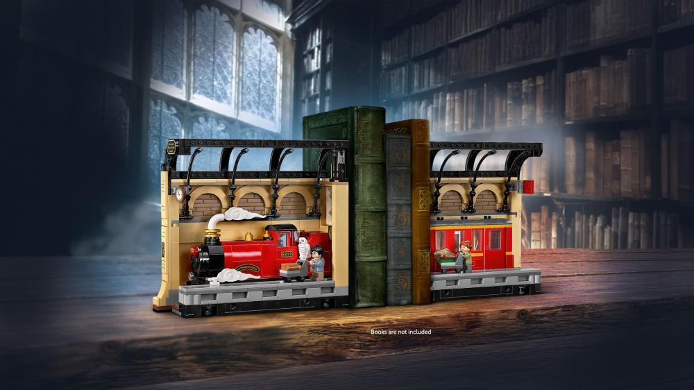 LEGO® Harry Potter™ Buchstütze: Hogwarts™ Express 832 Teile 76450