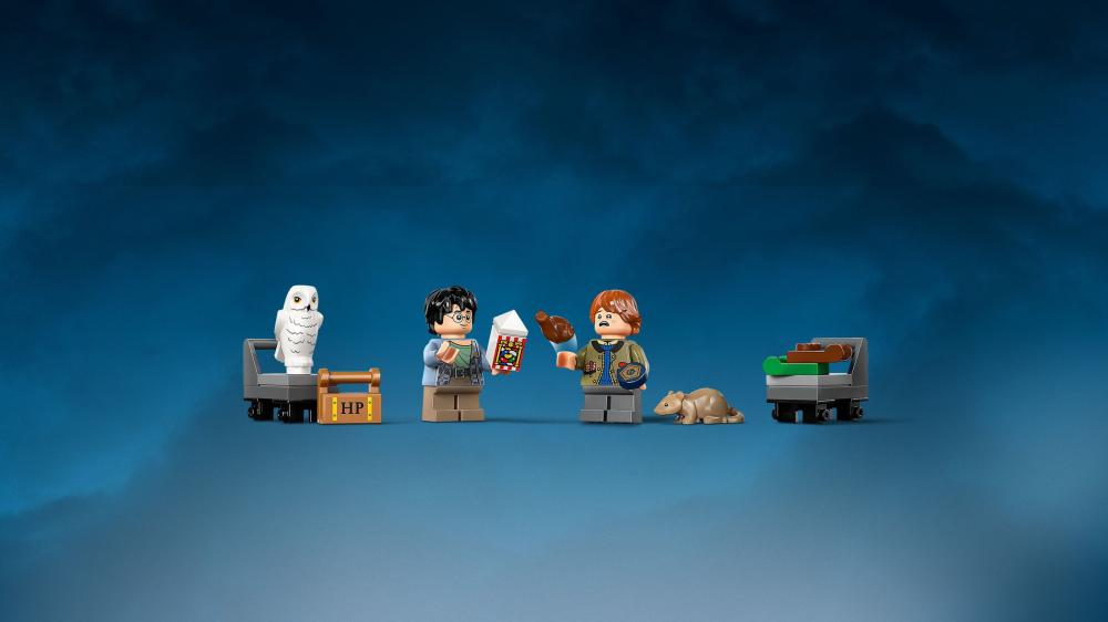LEGO® Harry Potter™ Buchstütze: Hogwarts™ Express 832 Teile 76450