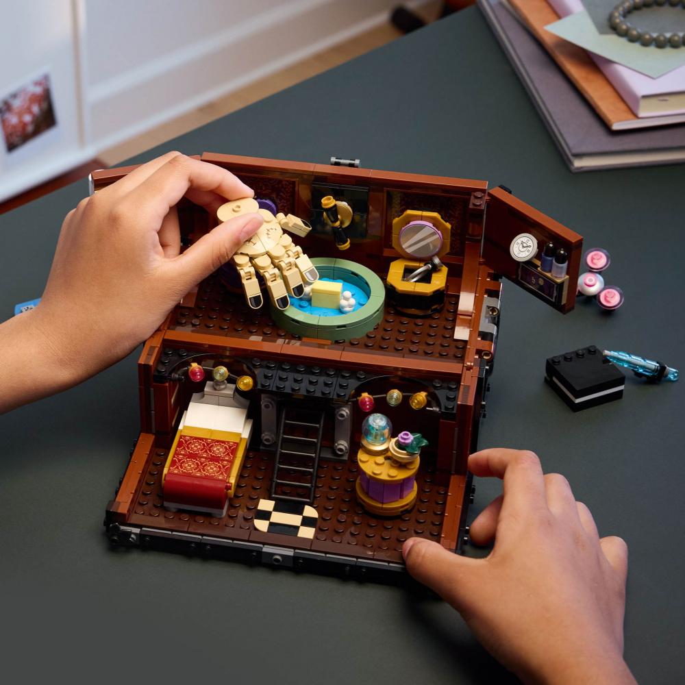 LEGO® Wednesday Die Wohnung des Eiskalten Händchens 828 Teile 76785