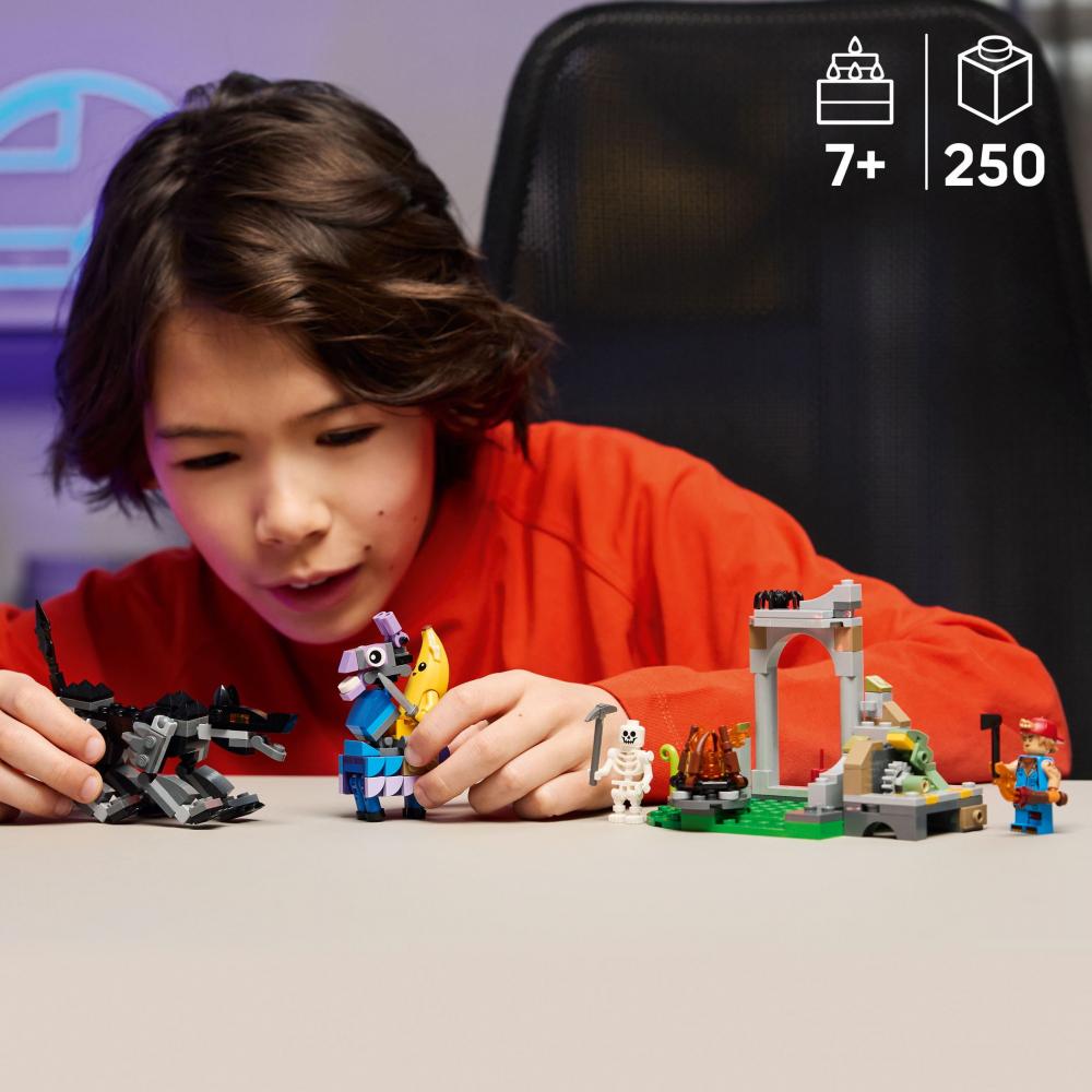 LEGO® Fortnite Das Lager von Schali und der Zündkerzenkünstlerin 250 Teile 77075