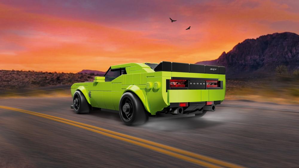 LEGO® Speed Champions Dodge Challenger SRT Hellcat Sportwagen 390 Teile 77237