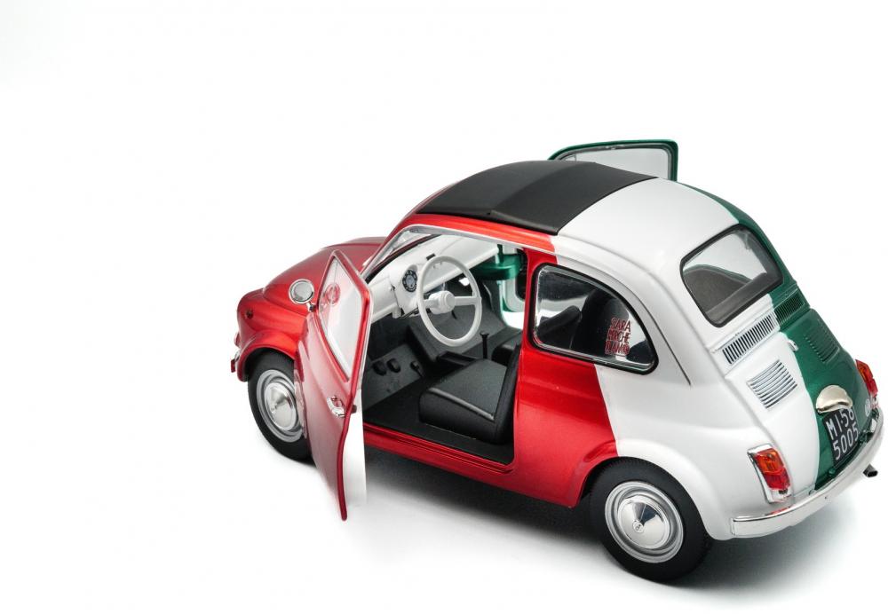 Solido Modellauto Maßstab 1:18 Fiat 500 TRIBUTE TO ITALIA 1965 S1801409