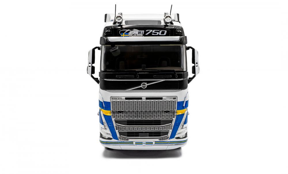 Solido Modellauto Maßstab 1:24 Volvo FH16 Globetrotter XL Gotborg Edition weiß 2019 S2400106
