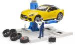 Bruder Spielfiguren Set Nutzfahrzeug bworld PKW Service Center and BRUDER Roadster 62112